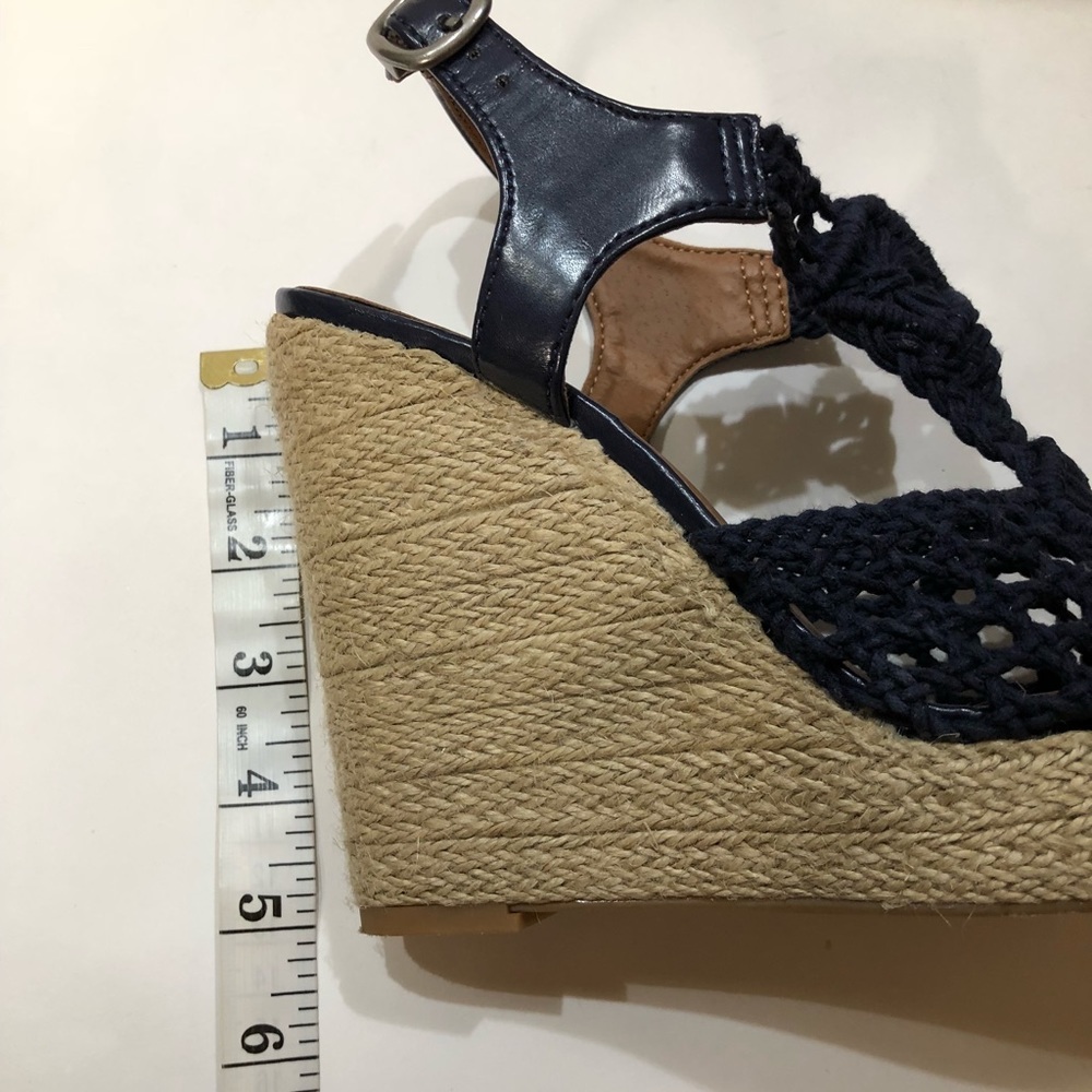 Lucky Brand Navy Wedge Sandal Sz 7.5 - Picture 4 of 7